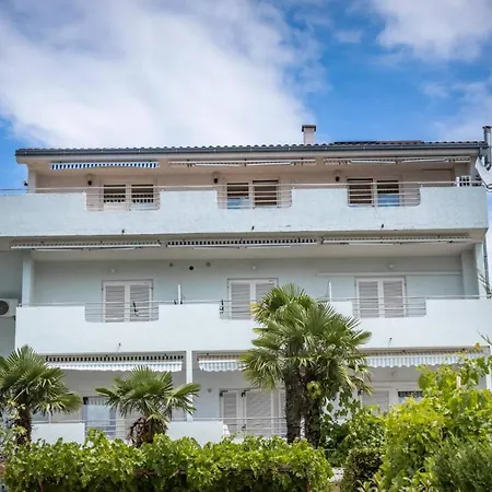 Juric Guest house 3*