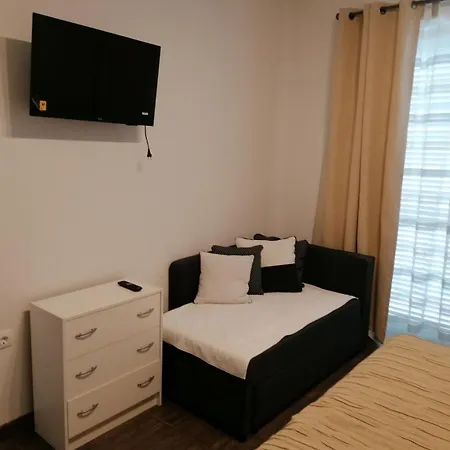 Juric Guest house 3*