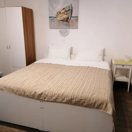Guest house Juric 3*